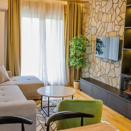 Albero Pino 兹拉蒂博尔