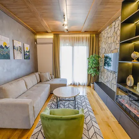 Albero Pino 公寓 *