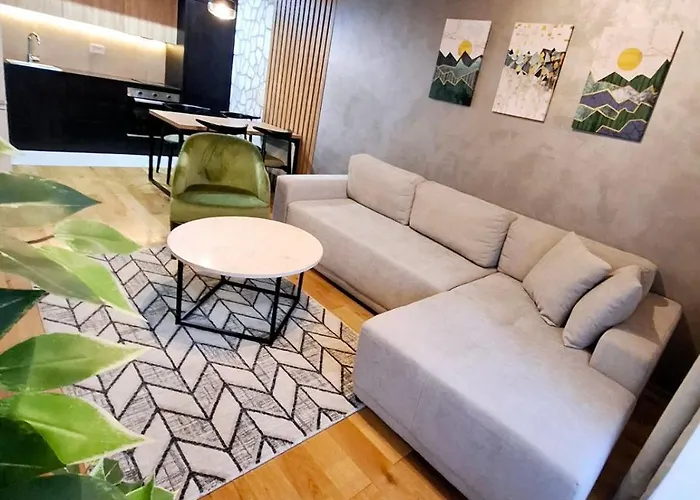 アパート Albero Pino ズラティボール