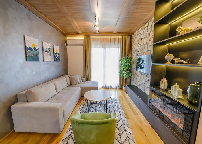 Albero Pino アパート *